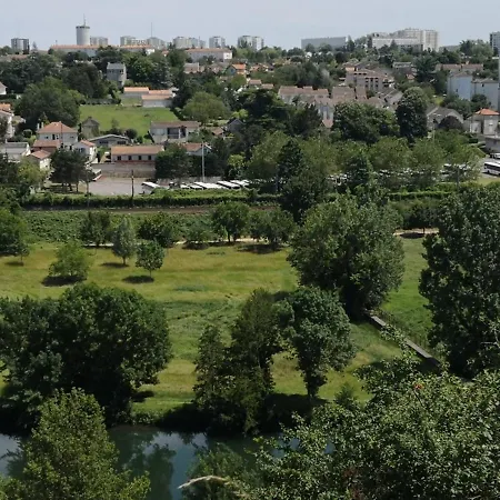 Meuble Proche Du Futuroscope Appartement *